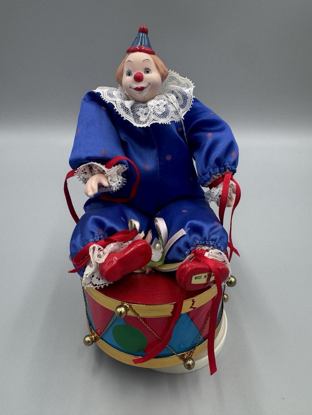 Vintage Dynasty Doll Collection Clown Wind Up Music Box